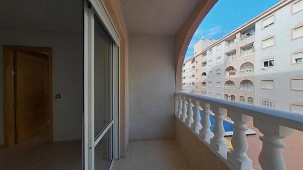 Sprzedaż mieszkania w Calle San Pascual, Torrevieja
photo 1