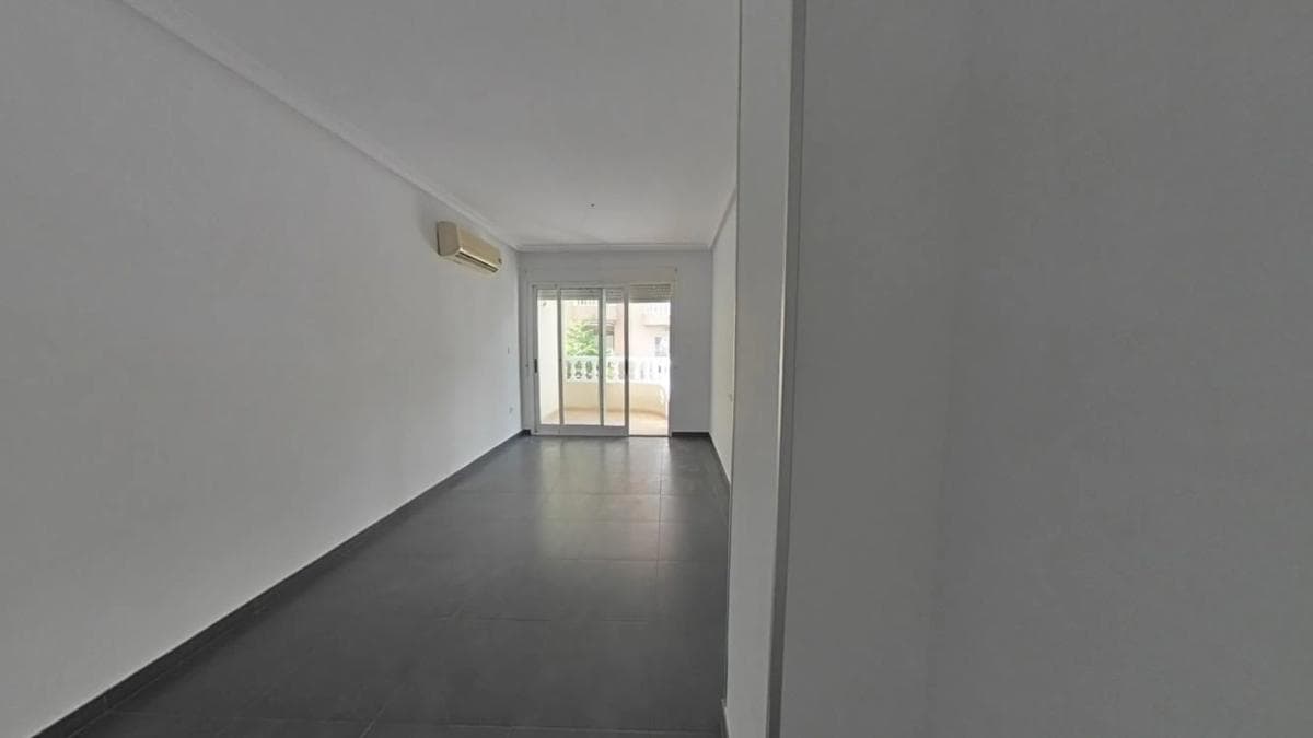 Venta de piso en Calle Radio Murcia, Torrevieja
photo 2