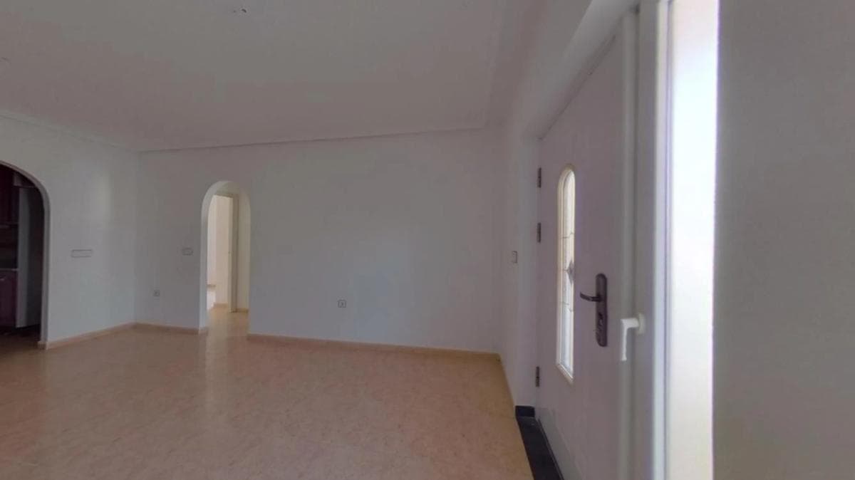 Sale of apartment in Calle paris, Torrevieja
photo 3