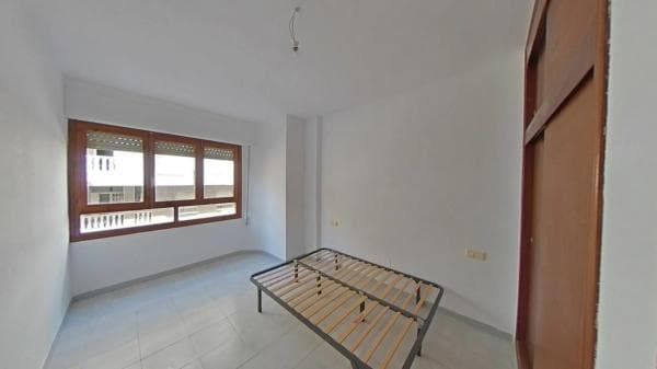 Sale of flat in Calle Goleta, Torrevieja
photo 1