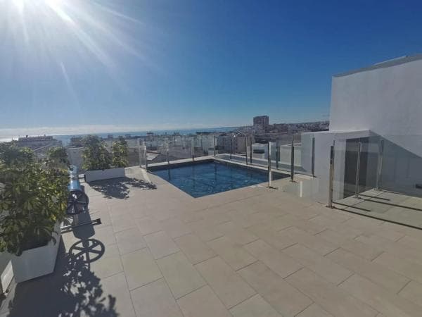 Sale of flat in Calle Ramón Gallud, Torrevieja
photo 1