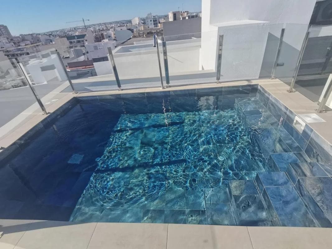 Sale of apartment in Calle Ramón Gallud, Torrevieja
photo 2