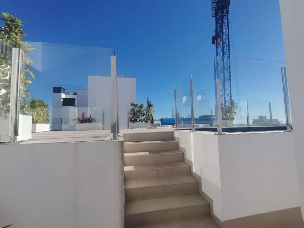 Sale of apartment in Calle Ramón Gallud, Torrevieja
photo 4
