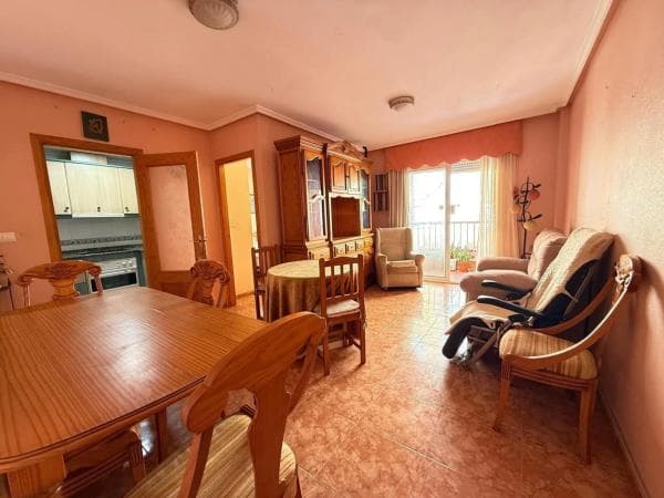 Sale of flat in Barrio Las Piscinas Naturales, Torrevieja
photo 1