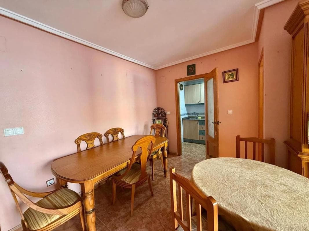 Sale of apartment in Barrio Las Piscinas Naturales, Torrevieja
photo 5