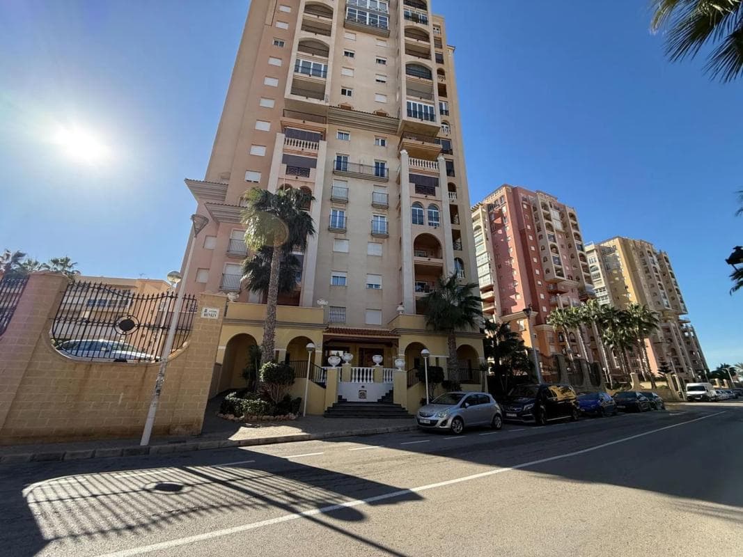 Sale of apartment in Calle Atenas, 1, Torrevieja
photo 5