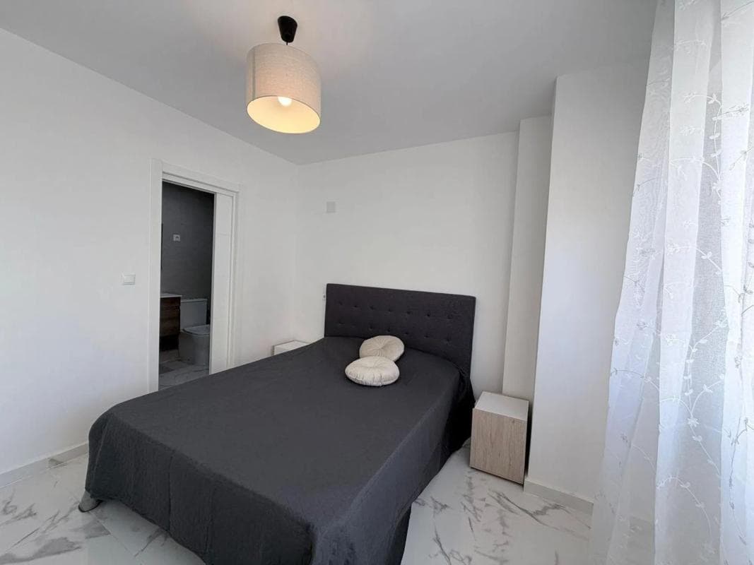 Sale of apartment in Barrio Las Piscinas Naturales, Torrevieja
photo 3
