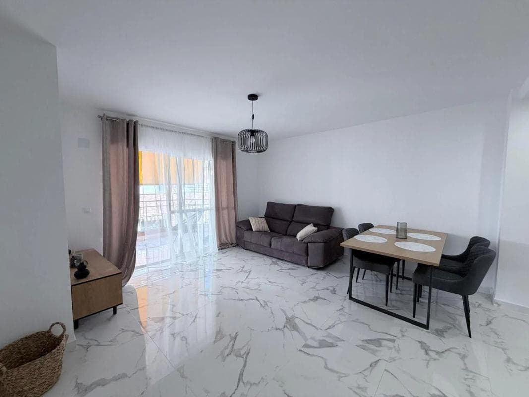 Sale of apartment in Barrio Las Piscinas Naturales, Torrevieja
photo 5