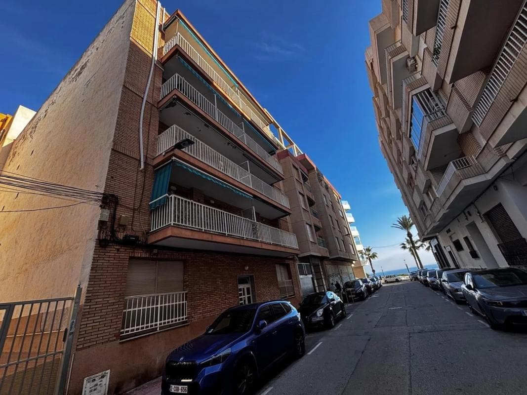 Sale of apartment in Calle Navegantes, Torrevieja
photo 2