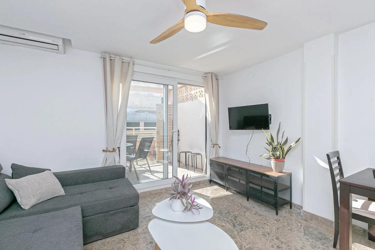 Sale of apartment in Barrio Las Piscinas Naturales, Torrevieja
photo 3