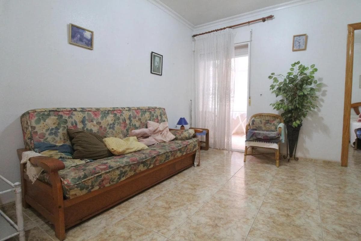 Sale of apartment in Calle la Sal, 17, Torrevieja
photo 3