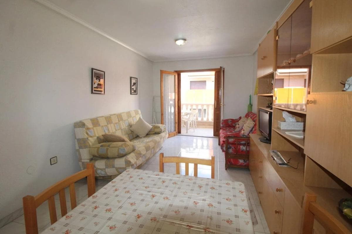 Sale of apartment in Calle Manuel Galián, Torrevieja
photo 4