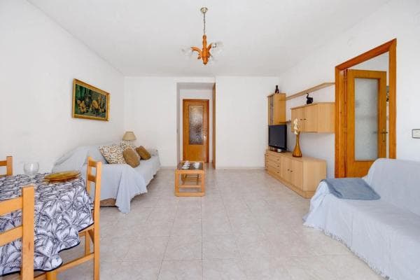 Sale of flat in Calle Félix Rodríguez de la Fuente, 3, Torrevieja
photo 1