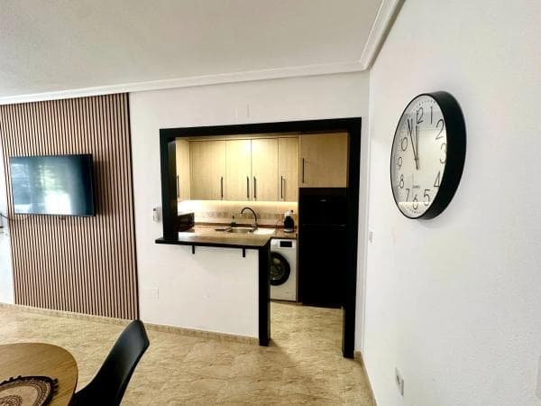 Sale of flat in Calle Bergantin, Torrevieja
photo 1