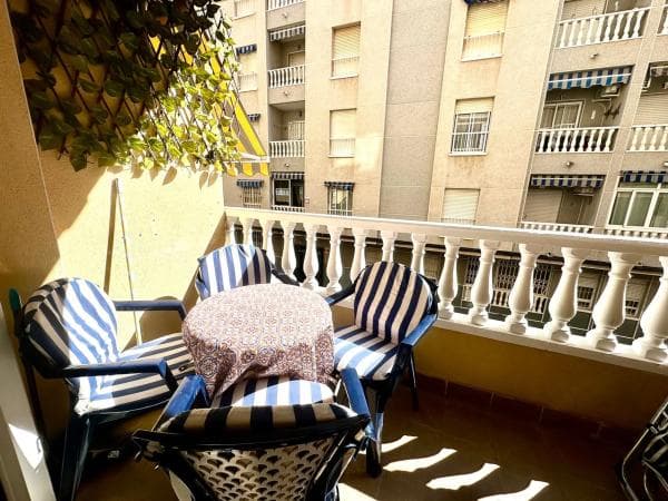 Sale of flat in Calle Bergantin, Torrevieja
thumbnail 2