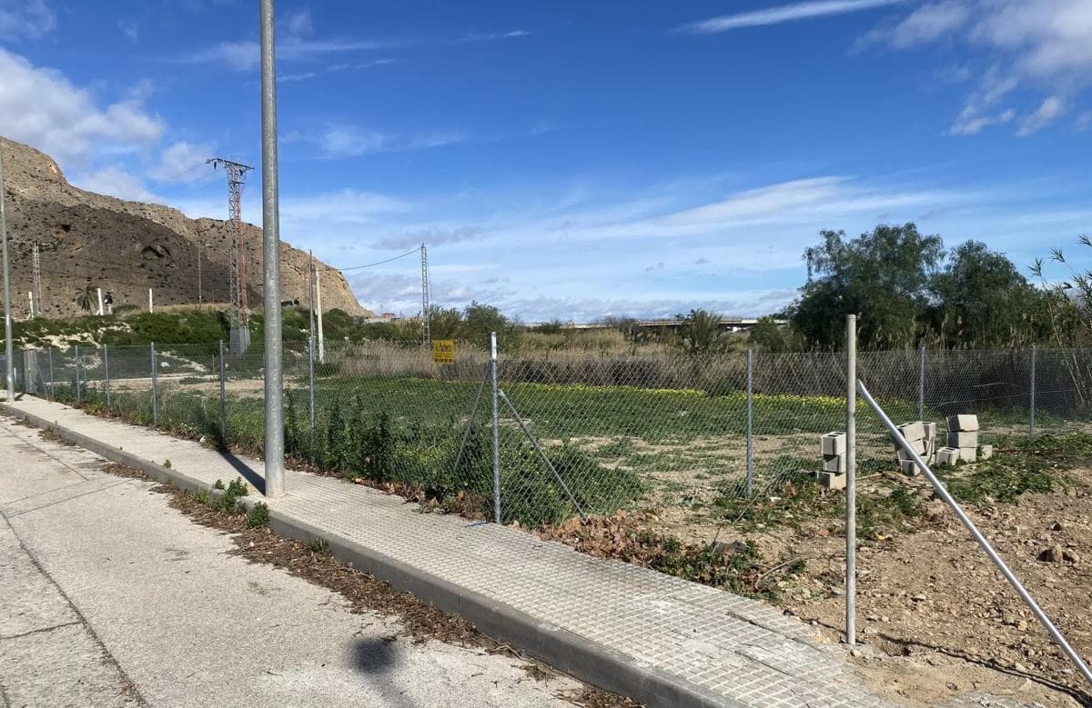 Terreno en venta en Callosa de Segura, Alicante photo 2