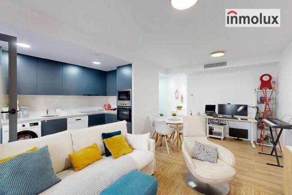 Продажа квартиры на Calle d'Aigües, 1, Сан-Хуан-де-Аликанте
thumbnail 1