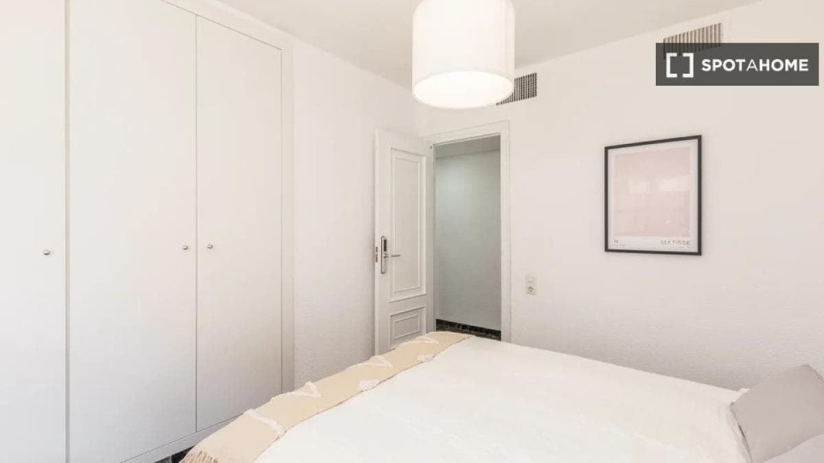 Properties for sale and rent in Spain photo 2