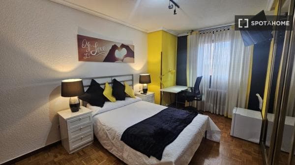 Habitación en piso compartido Alcalá de Henares photo 1