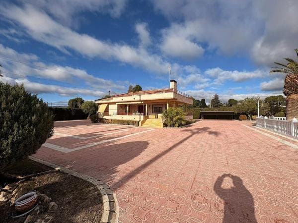 Chalet independiente en venta en Sax, Sax
photo 1