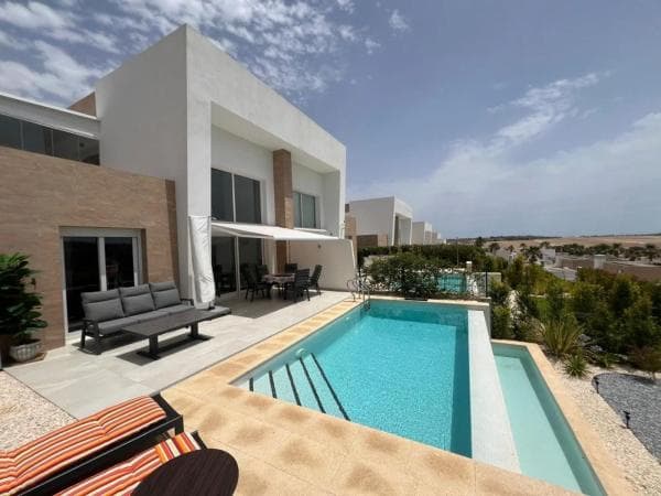 Chalet independiente en venta en Algorfa, Algorfa
photo 1