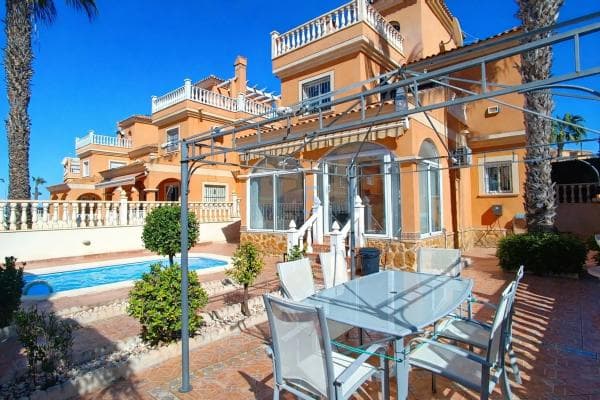 Chalet independiente en venta en Algorfa, Algorfa
thumbnail 1