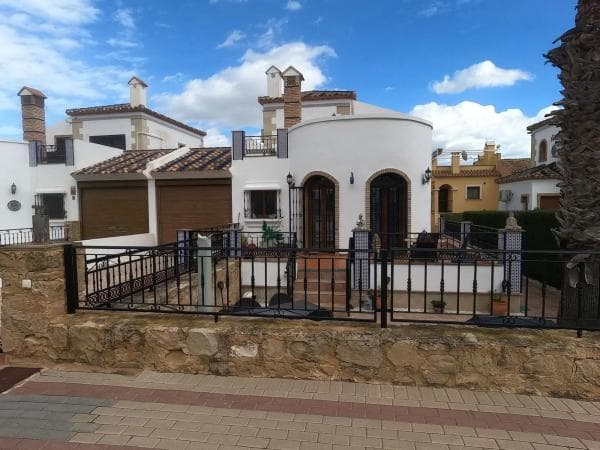 Chalet independiente en venta en Algorfa, Algorfa
photo 1