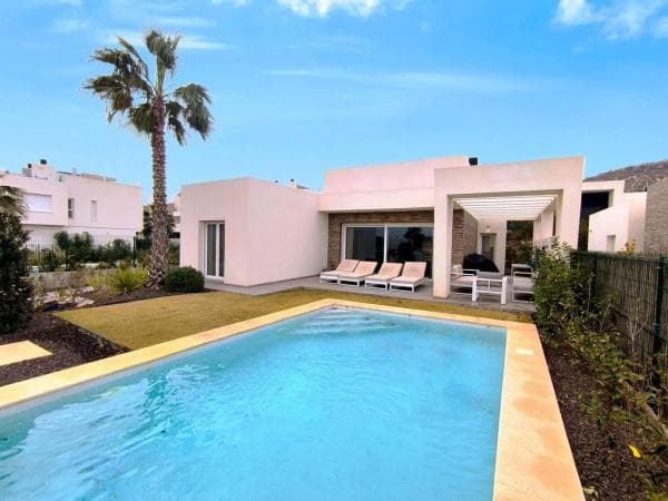 Chalet independiente en venta en Calle Cox, Algorfa
photo 1