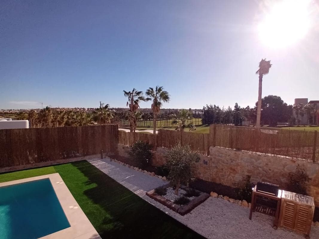 Sale of independent chalet in Avenida Antonio Pedrera Soler, 1248, Algorfa
photo 4