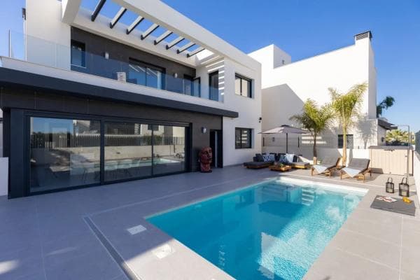 Chalet independiente en venta en Algorfa, Algorfa
thumbnail 1