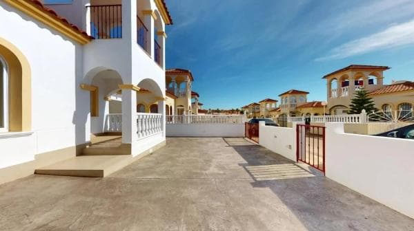 Chalet independiente en venta en Algorfa, Algorfa
thumbnail 1