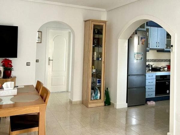 Chalet independiente en venta en Calle Indira Gandhi, Benijofar
thumbnail 2