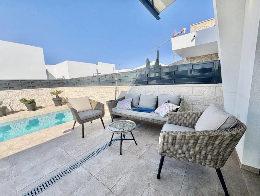Venta de chalet independiente en Calle Antonio Orts, Benijofar
photo 5