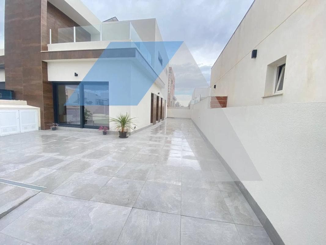 Sale of independent chalet in Daya Nueva, Daya Nueva
photo 2