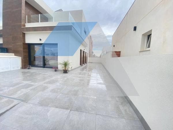 Independent chalet for sale in Daya Nueva, Daya Nueva
thumbnail 1