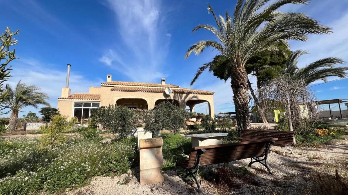 Propiedades en venta y alquiler en España photo 2