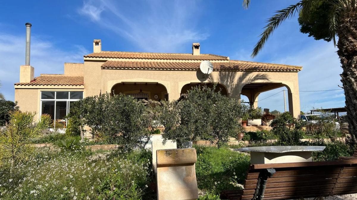 Propiedades en venta y alquiler en España photo 5