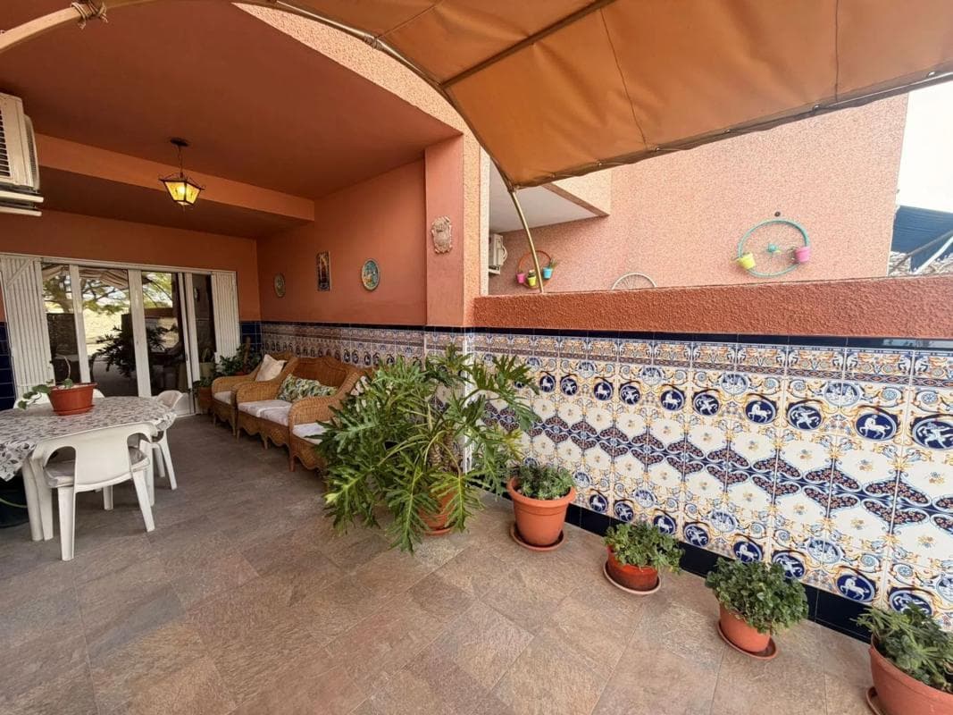 Venta de chalet adosado en Calle Ramón y Cajal , Dolores photo 4
