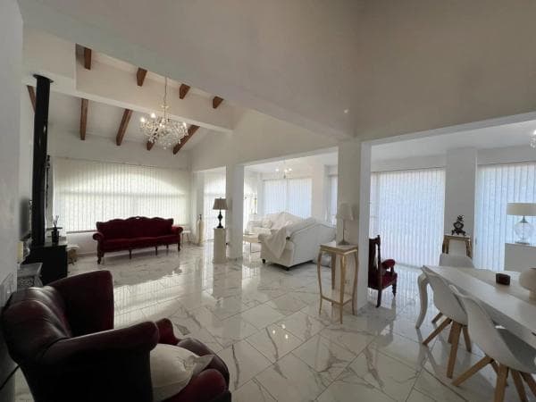 Chalet independiente en venta en Dolores, Dolores
thumbnail 2