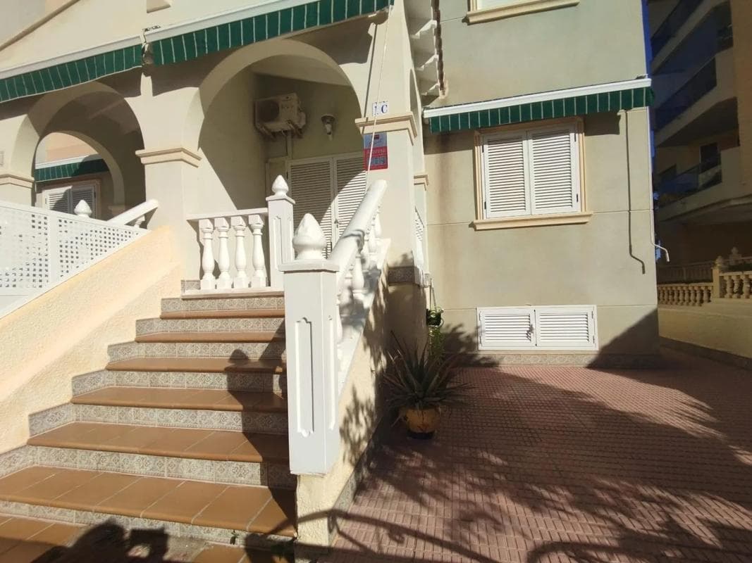 Properties for sale and rent in Spain photo 2