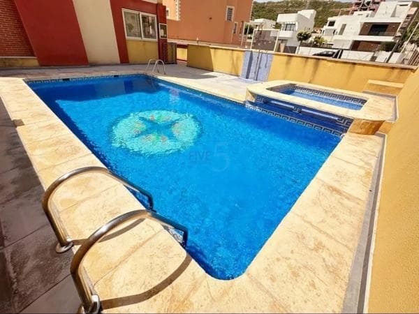 Independent chalet for sale in Urbanizaciones, Guardamar del Segura
photo 1
