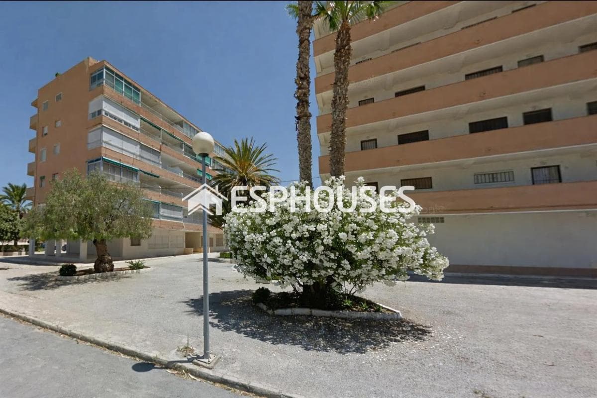Venta de piso en Urbanizaciones, Guardamar del Segura
photo 2