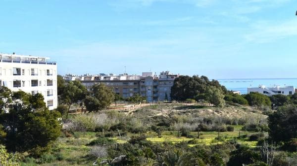 Chalet adosado en venta en Urbanizaciones , Guardamar del Segura thumbnail 1