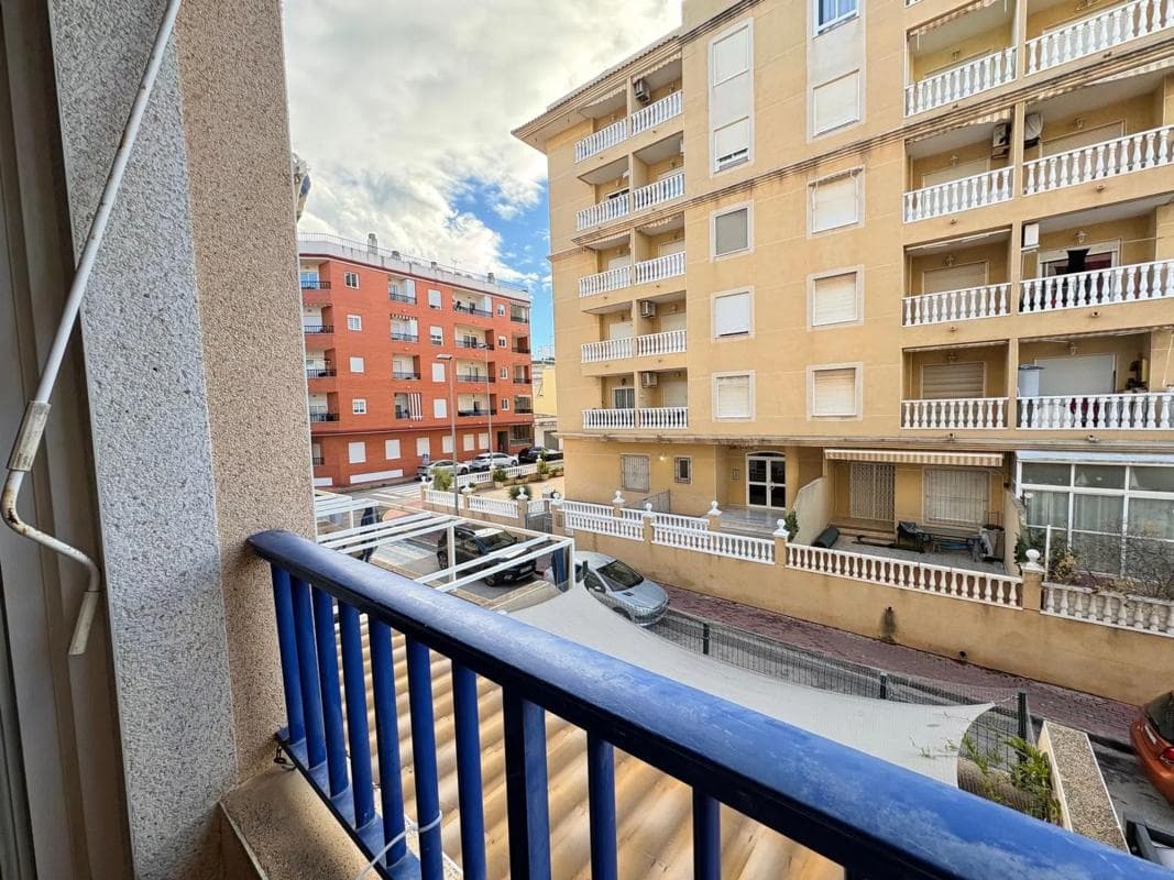 Продажа квартиры на Calle Sanchis Guarner s/n, Гуардамар-дель-Сегура
photo 2