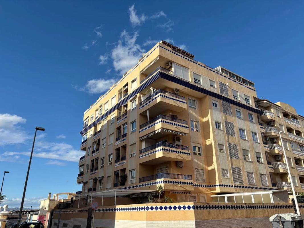 Продажа квартиры на Calle Sanchis Guarner s/n, Гуардамар-дель-Сегура
photo 4