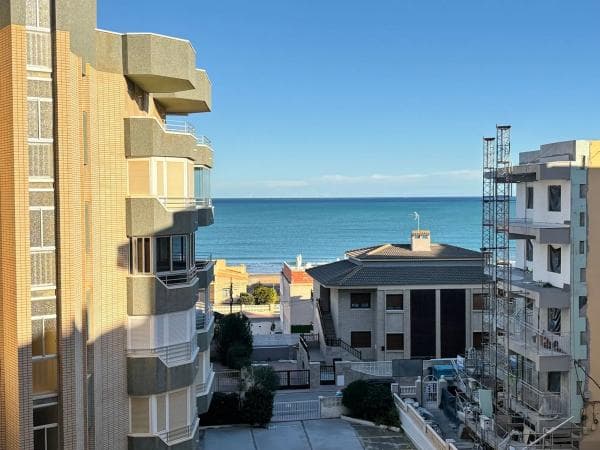 Venta de piso en Calle Puerto Rico s/n, Guardamar del Segura
thumbnail 1