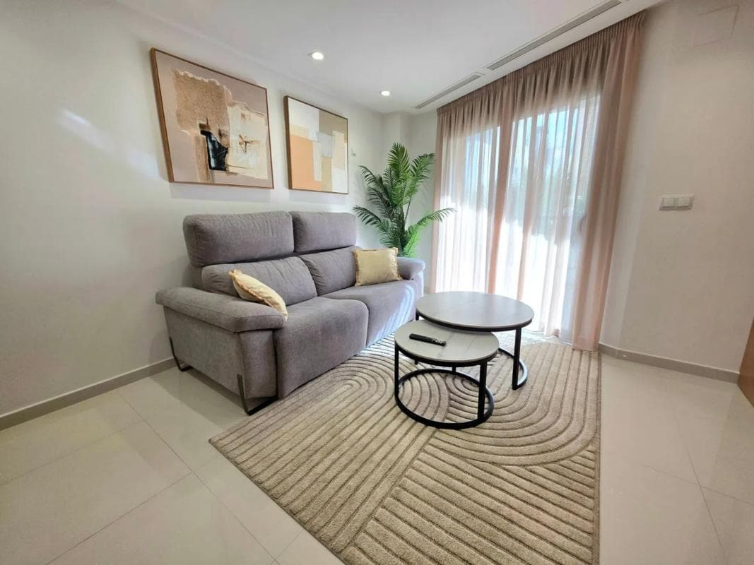 Venta de piso en Urbanizaciones, Guardamar del Segura
photo 2