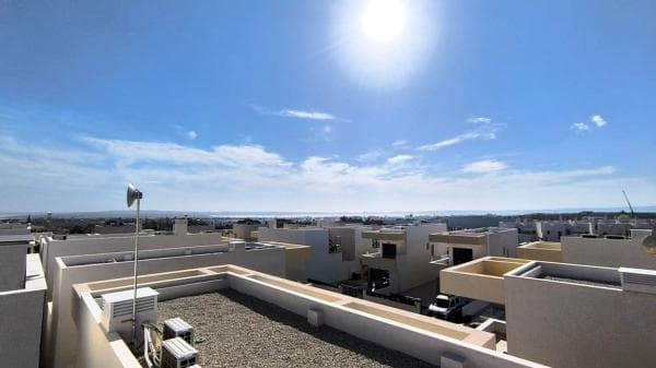 Independent chalet for sale in Calle Amapola s/n, Los Montesinos
thumbnail 1