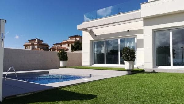 Independent chalet for sale in Calle Clavellina, Los Montesinos
photo 1
