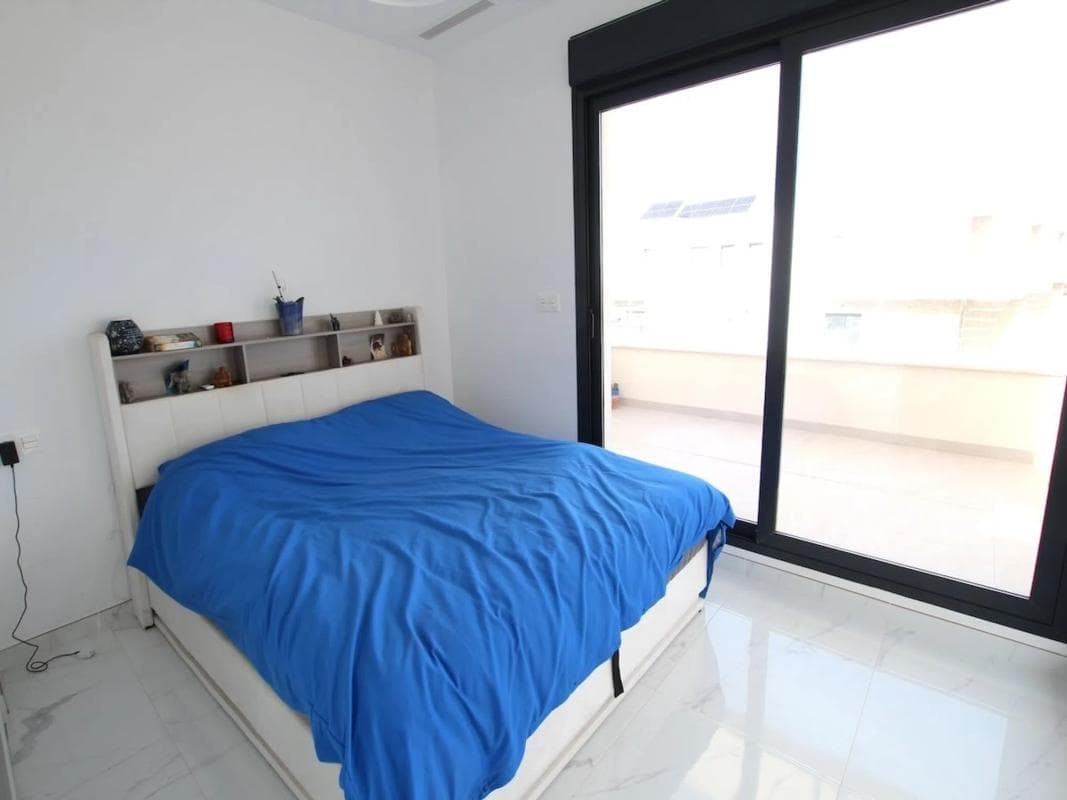 Properties for sale and rent in Spain photo 4